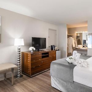Elite Queen Room Mobility accessible